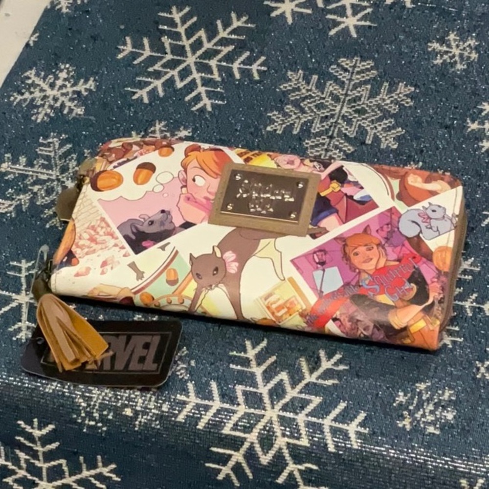 Brand New Marvel Squirrel Girl Zip around wallet.